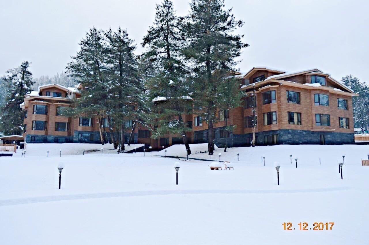 Royal Hillton Pahalgam Hotel Екстериор снимка
