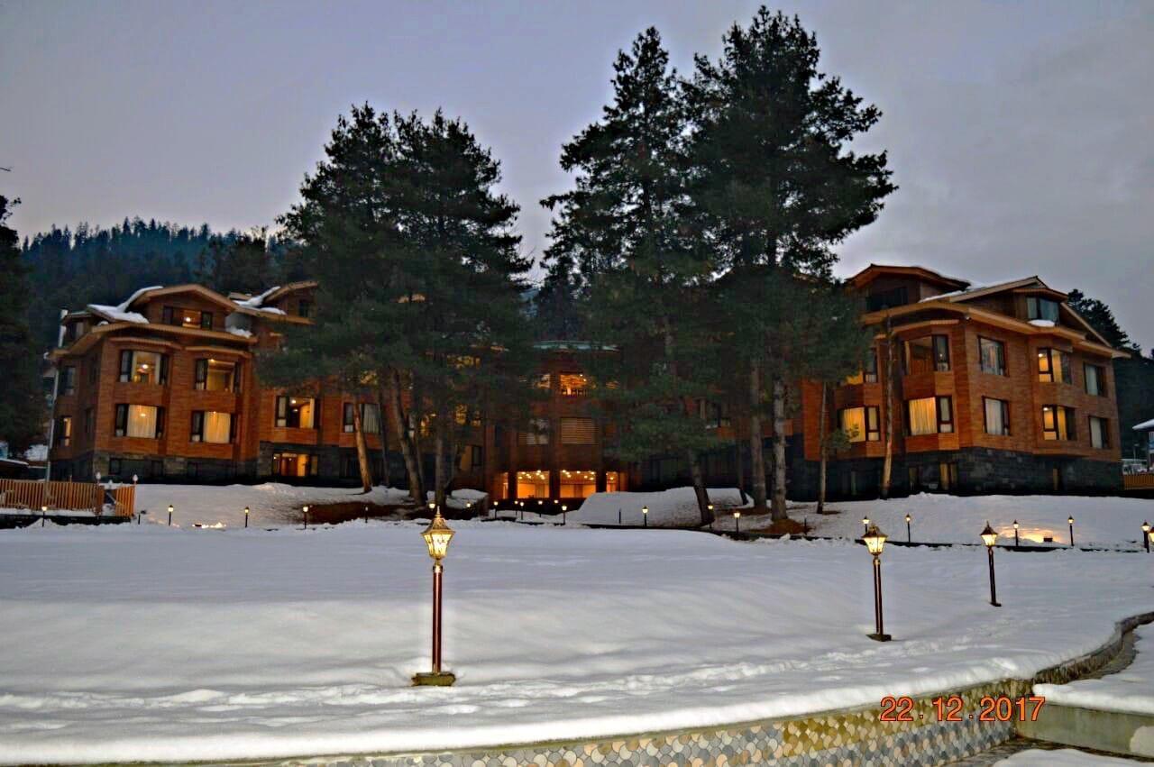 Royal Hillton Pahalgam Hotel Екстериор снимка