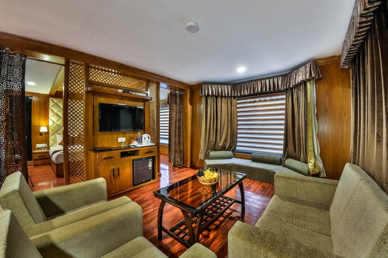 Royal Hillton Pahalgam Hotel Екстериор снимка