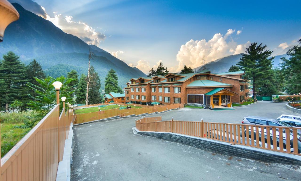 Royal Hillton Pahalgam Hotel Екстериор снимка